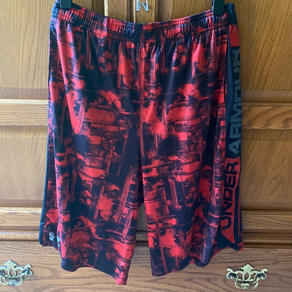 Boy’s UA Shorts, red/black, Sz YXL